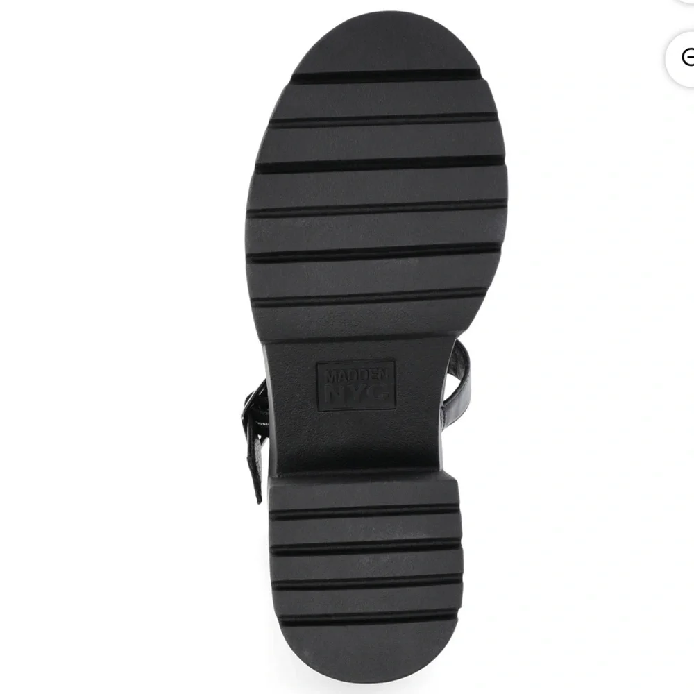 Madden NYC Women's Lug Maryjane Shoes - Picture 4 of 5